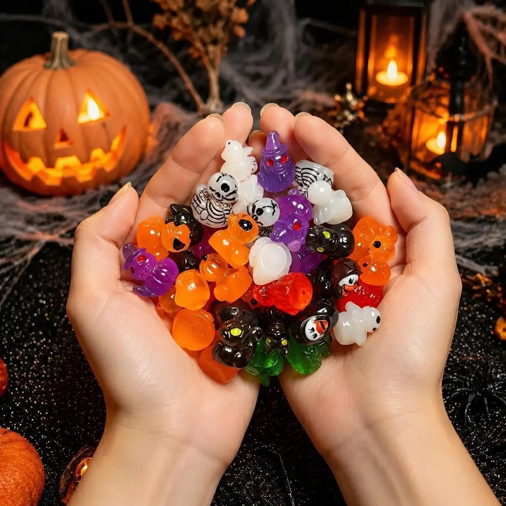 👻🎃ELMPORCH™ Glow-In-The-Dark Mini Halloween Duck（Devil, Ghost, and Skeleton Designs), Cute Resin Figurine, Spooky Duck Statue, Haunting Desk Decor, Miniature Garden Ornament for Halloween Party Favors